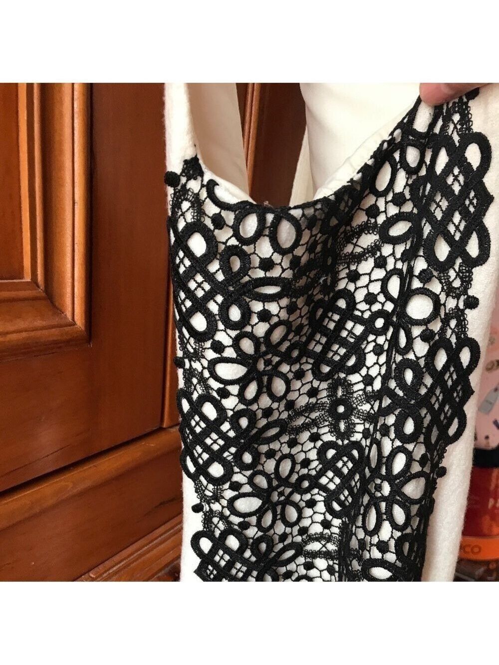 Banana Republic Sheath Dress Lace Trim Winter White Size 4 - Picture 4 of 13